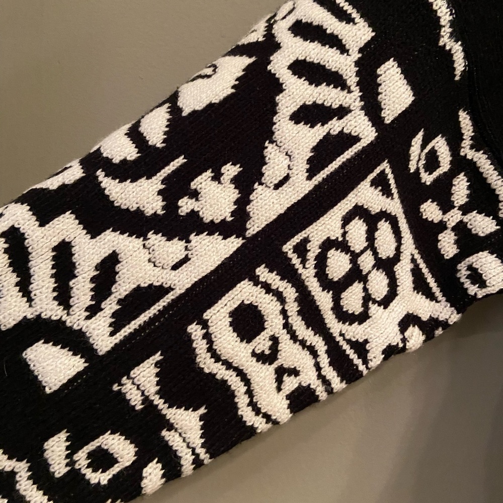 Black and White Knit Sweater - Picture 13 of 15